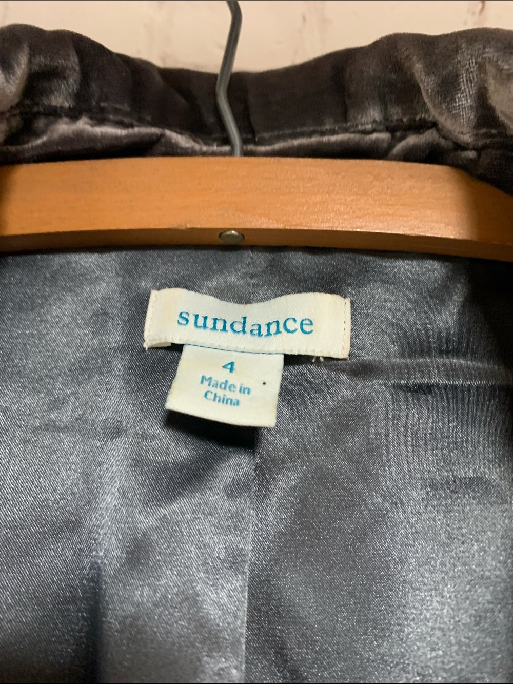Sundance Gray Iridescent Velvet Blazer Size 4 36” - Picture 4 of 6